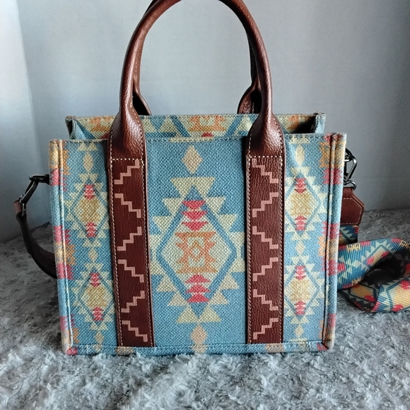 Wrangler Southwestern Pattern Bag With Adjustable Strap And Handles SUPER CLEAN - Picture 4 of 9